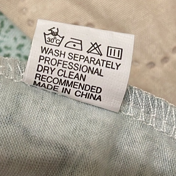 Women’s Size Large Shamrock St Patrick’s Shirt - Picture 12 of 15